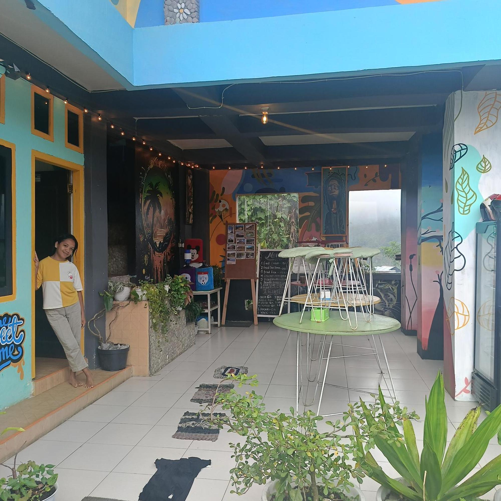 Kristian Homestay Bajawa Exterior photo