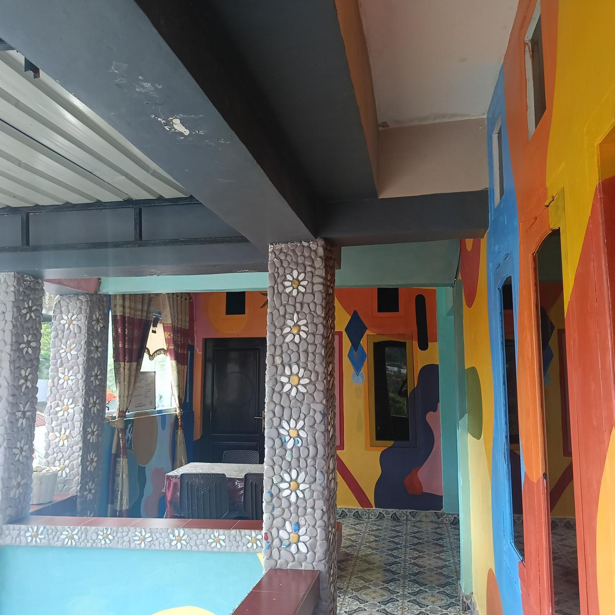 Kristian Homestay Bajawa Exterior photo